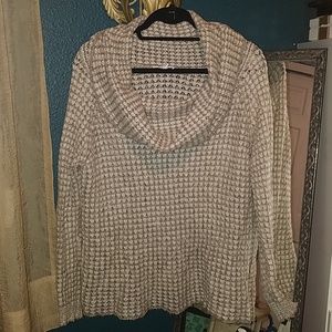 BB Dakota Sweaters - BB Dakota Sweater. Size small BB Dakota Sweaters - BB Dakota Sweater. Size small